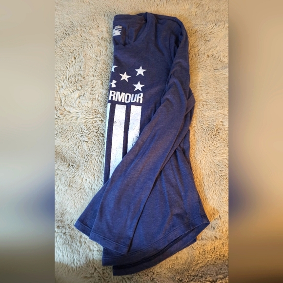 UA Womens (Size M) Shirt - Picture 3 of 3